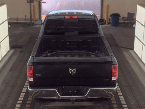 Used 2017 RAM 1500 Classic SLT RWD image 6