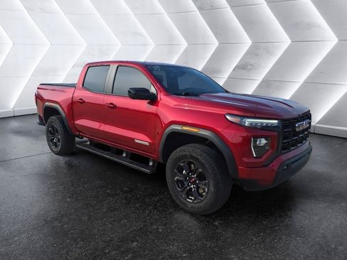 Used 2025 GMC Canyon Elevation w/ Convenience Package RWD image 3