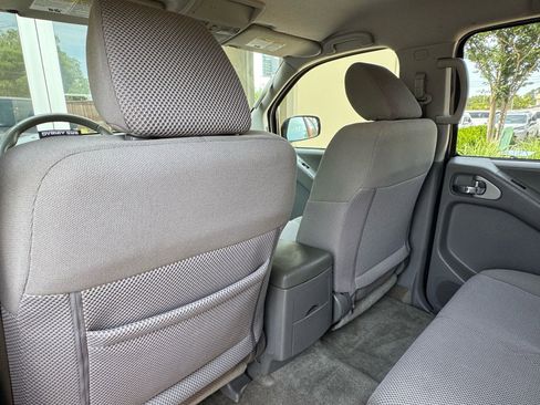 Used 2017 Nissan Frontier SV w/ SV Value Truck Package RWD image 26