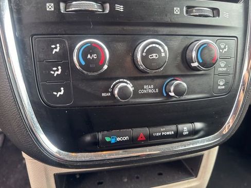 Used 2017 Dodge Grand Caravan SE w/ Power Window Group FWD image 20