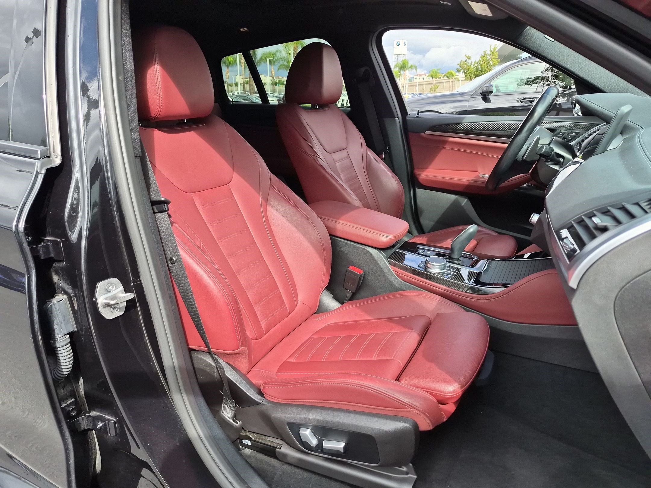 Used 2021 BMW X4 xDrive30i w/ M Sport Package AWD/4WD image 29