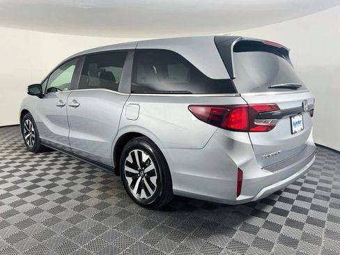 Certified 2026 Honda Odyssey EX-L image 4