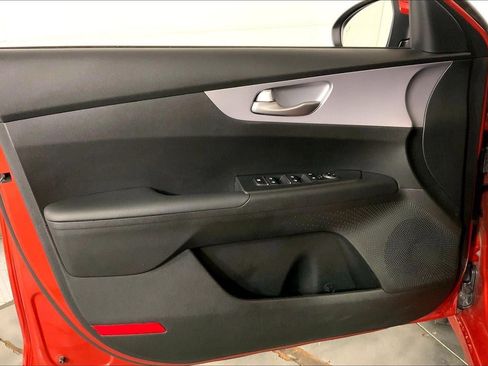 Certified 2024 Kia Forte LXS w/ LXS Technology Package image 24