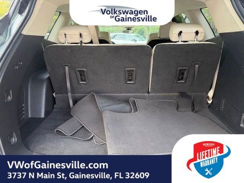 Used 2024 Buick Enclave Essence FWD image 7