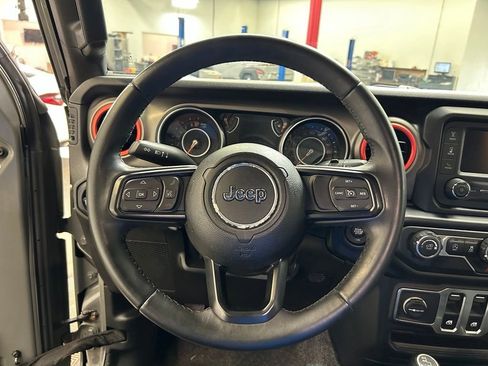 Used 2019 Jeep Wrangler Sport AWD/4WD image 18