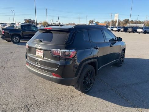Used 2025 Jeep Compass Latitude w/ Altitude Special Edition image 6