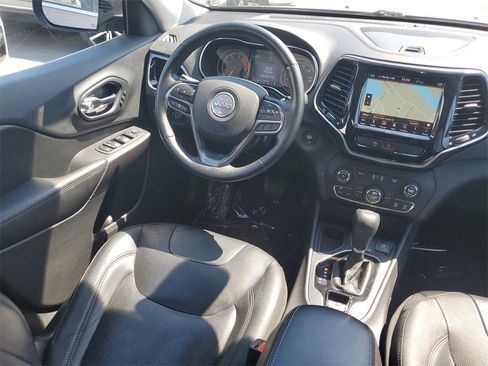 Used 2019 Jeep Cherokee Limited image 11