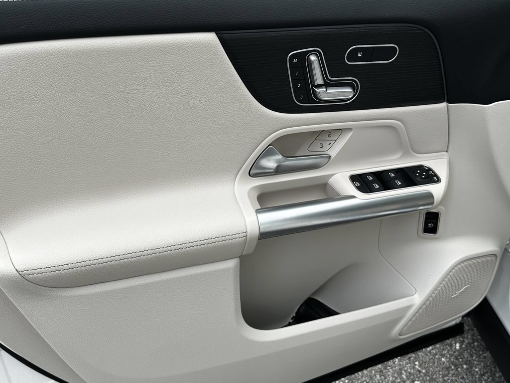 Certified 2026 Mercedes-Benz GLA 250 image 11