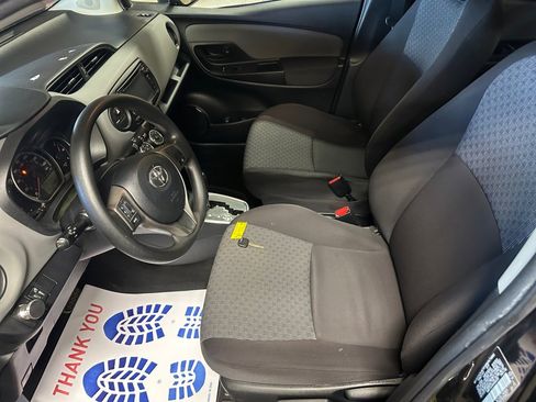 Used 2017 Toyota Yaris L image 34