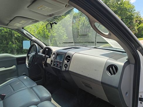 Used 2005 Ford F150 XL RWD image 10