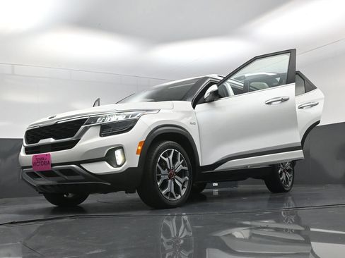 Used 2021 Kia Seltos SX w/ SX Sunroof Package AWD/4WD image 29