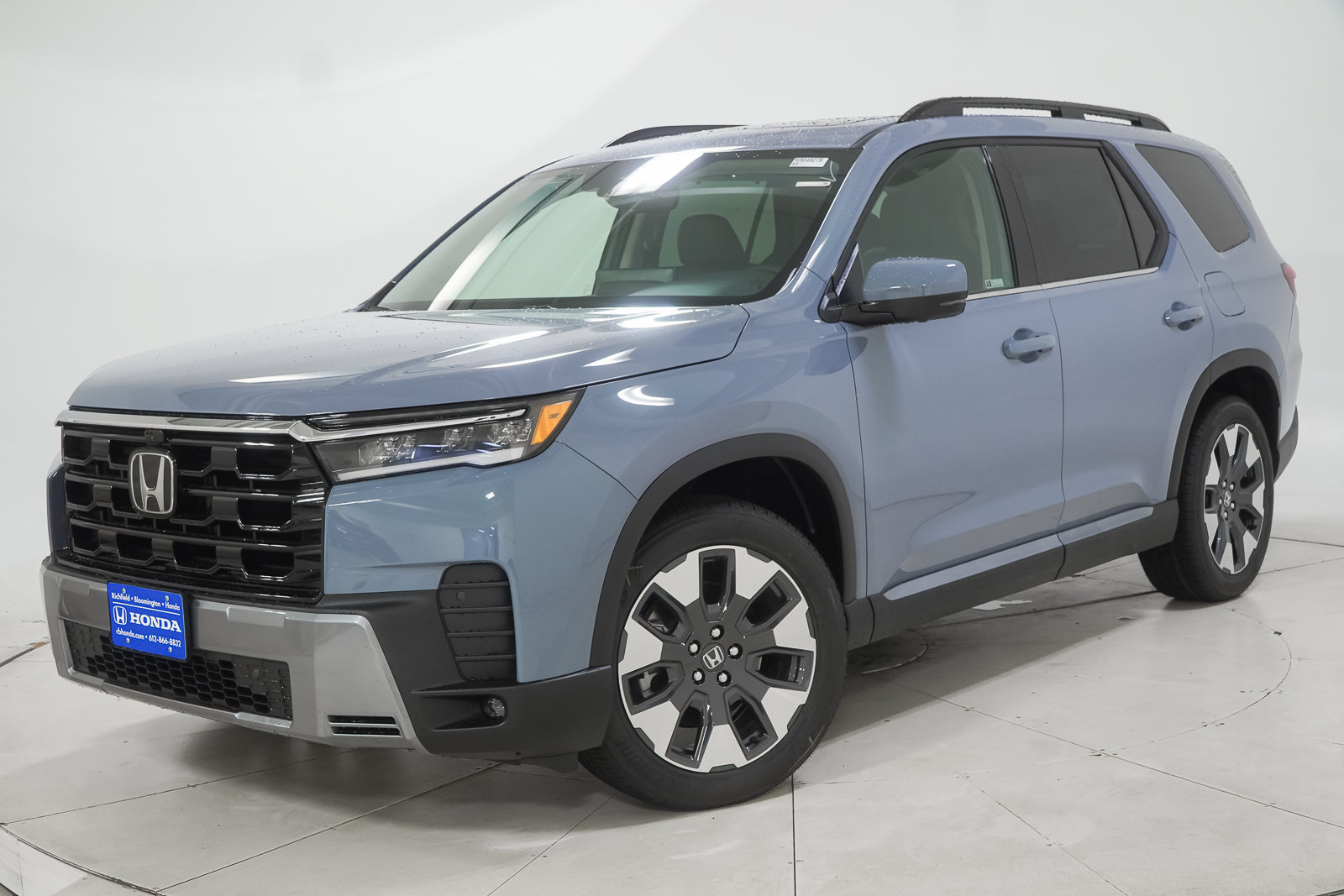 New 2026 Honda Pilot Touring image 1