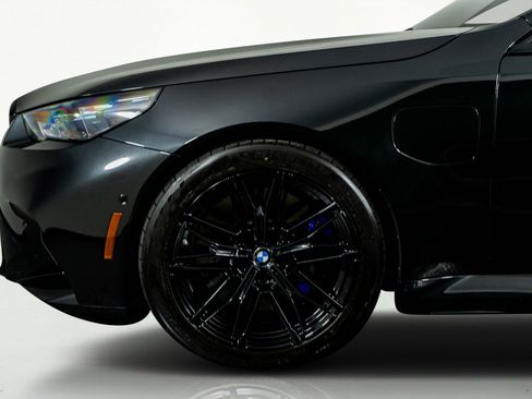 Used 2026 BMW M5 w/ Executive Package image 18