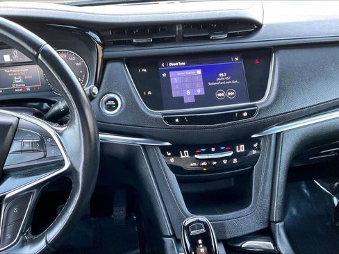 Used 2023 Cadillac XT5 Premium Luxury image 6