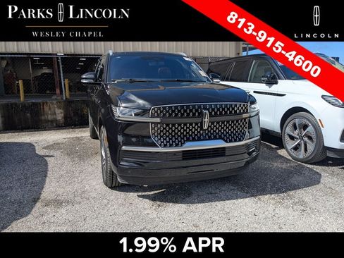 Used 2025 Lincoln Navigator L Reserve AWD/4WD image 4