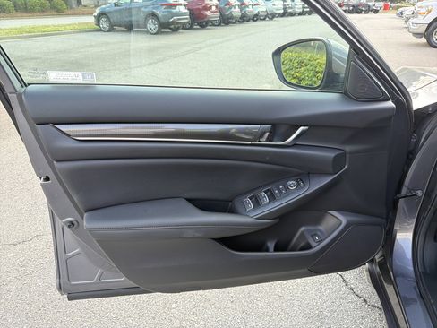 Used 2020 Honda Accord Sport image 21