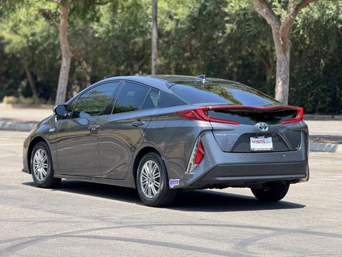 Used 2019 Toyota Prius Prime Advanced image 5