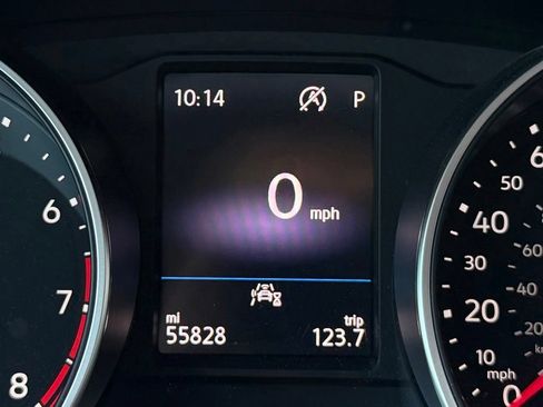 Used 2021 Volkswagen Tiguan S FWD image 12