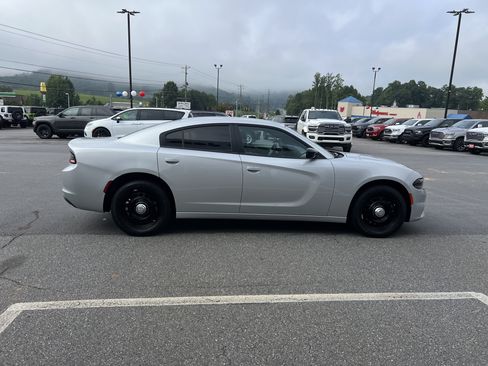 Used 2023 Dodge Charger Police w/ Convenience Group I AWD/4WD image 4