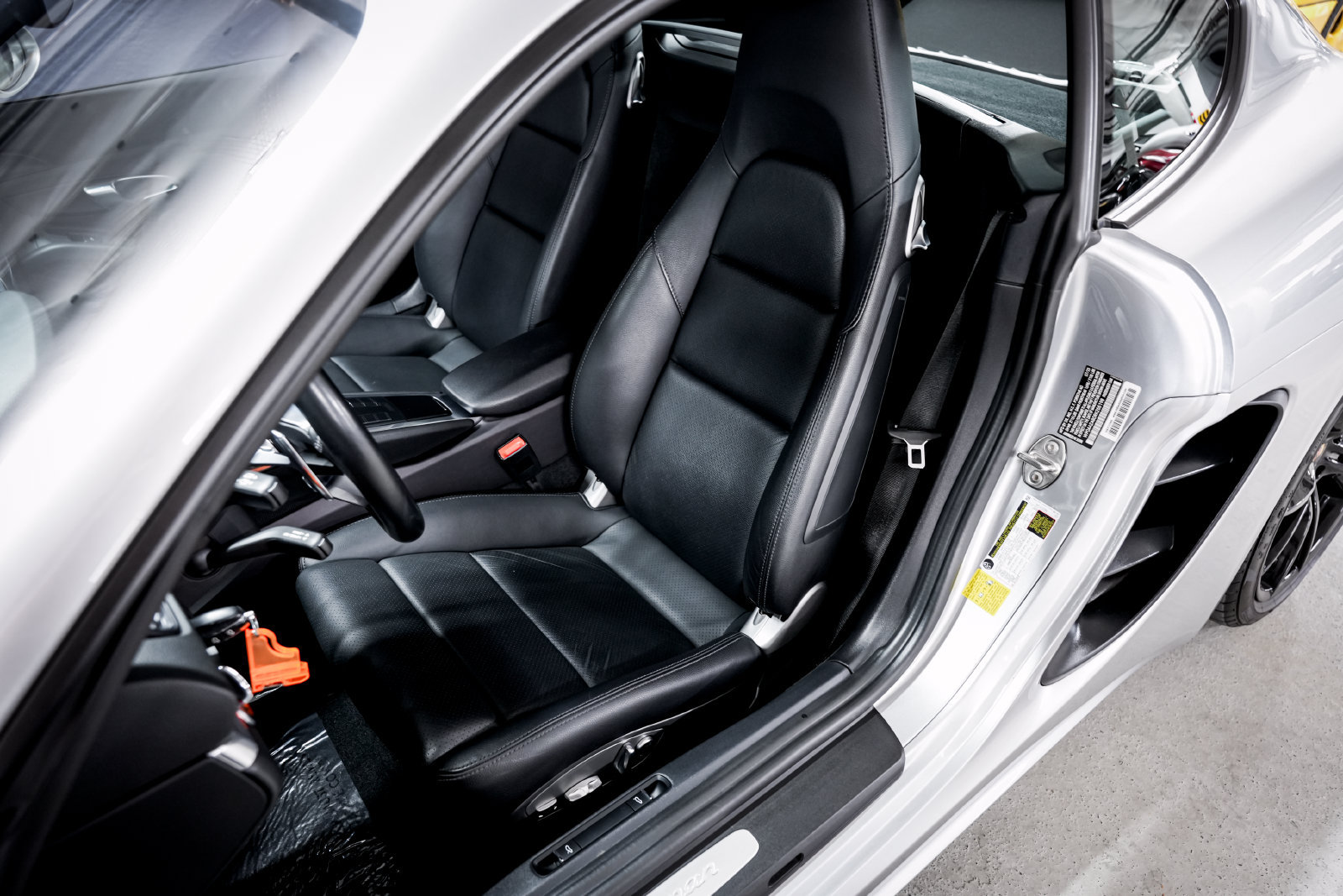 Used 2024 Porsche 718 Cayman RWD image 20