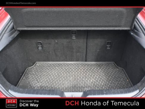Used 2019 MAZDA MAZDA3 Hatchback w/ Premium Package image 21