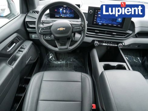 Used 2024 Chevrolet Silverado EV W/T AWD/4WD image 18