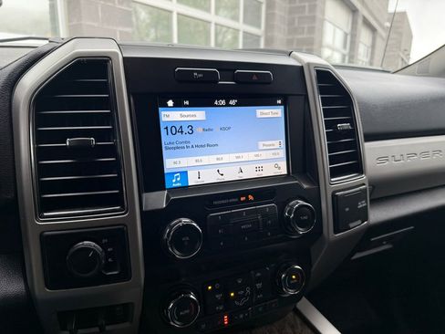 Used 2019 Ford F250 Lariat w/ Lariat Value Package AWD/4WD image 38