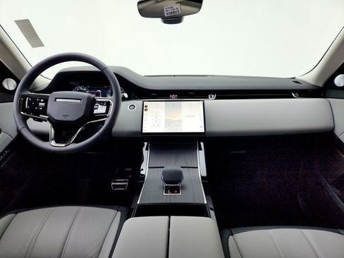 New 2025 Land Rover Range Rover Evoque Dynamic SE image 29