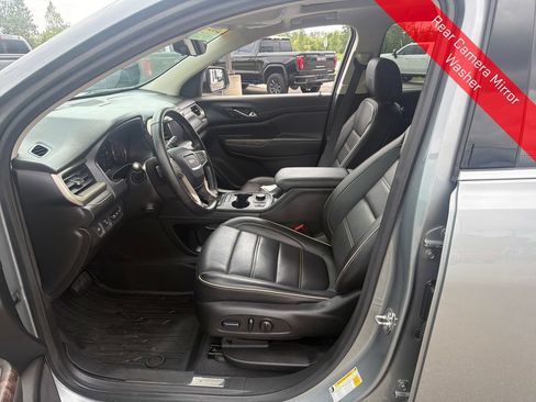 Used 2023 GMC Acadia Denali w/ Denali Ultimate Package FWD image 11