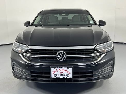 Used 2022 Volkswagen Jetta S FWD image 2