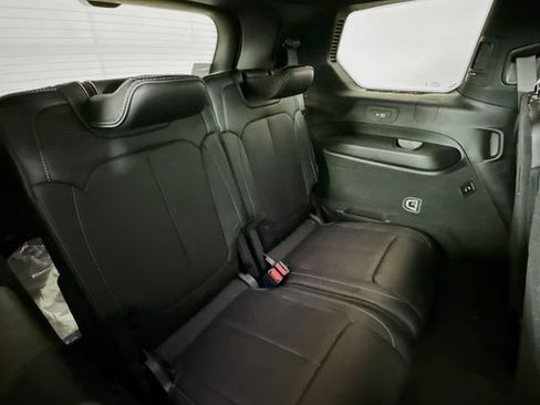 New 2025 Jeep Grand Cherokee L Overland w/ Luxury Tech Group IV image 27