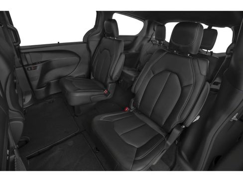 Used 2025 Chrysler Pacifica Select FWD image 8