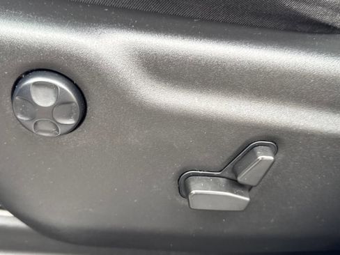 Used 2022 Jeep Grand Cherokee Limited image 18