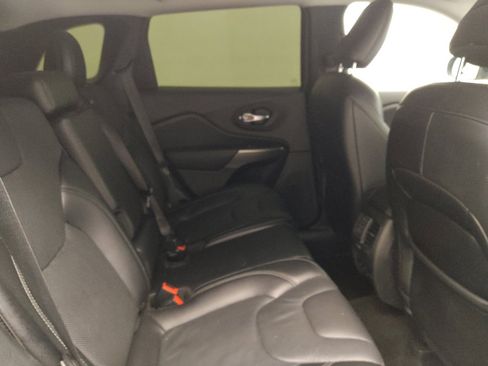 Used 2020 Jeep Cherokee Limited AWD/4WD image 19