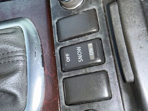 Used 2012 INFINITI EX35 Journey w/ Premium Pkg image 32