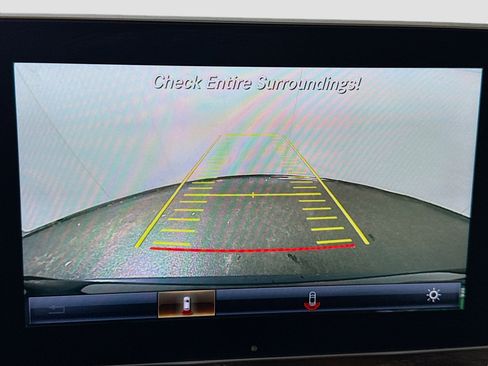 Used 2019 Mercedes-Benz GLC 350e 4MATIC image 19