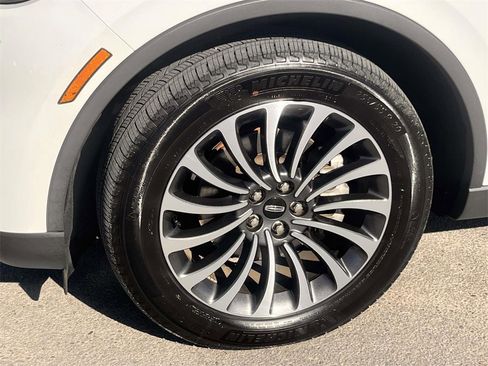 Used 2023 Lincoln Aviator Reserve image 9