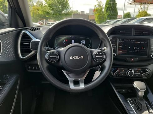Certified 2024 Kia Soul LX w/ Option Group 015 FWD image 10