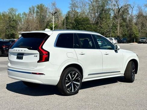 New 2026 Volvo XC90 B5 Core image 25