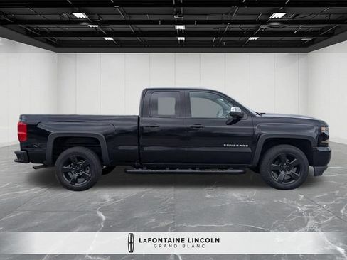 Used 2018 Chevrolet Silverado 1500 W/T w/ Black Out Edition AWD/4WD image 6