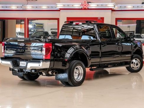 Used 2022 Ford F350 Lariat w/ Lariat Value Package image 3
