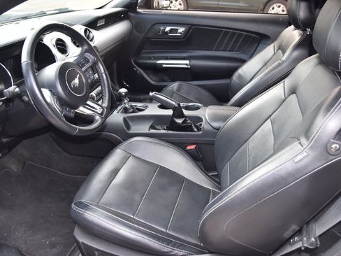 Used 2017 Ford Mustang GT Premium image 10