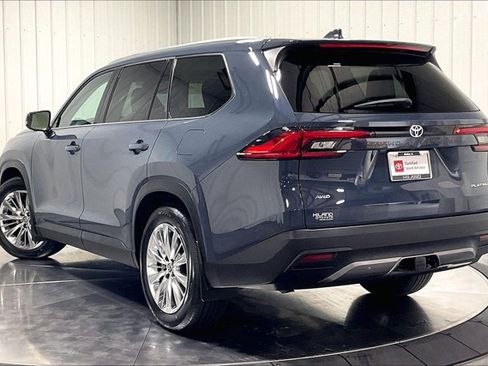 Certified 2024 Toyota Grand Highlander AWD image 13