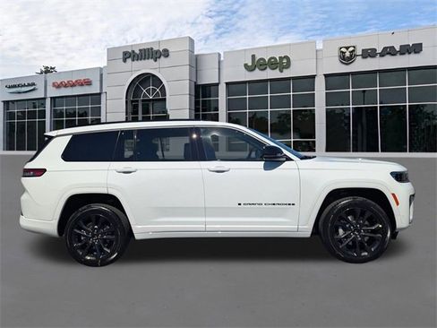 New 2026 Jeep Grand Cherokee L Limited image 2