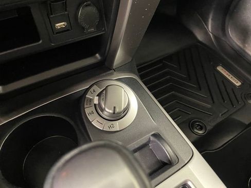 Used 2022 Toyota 4Runner SR5 AWD/4WD image 9