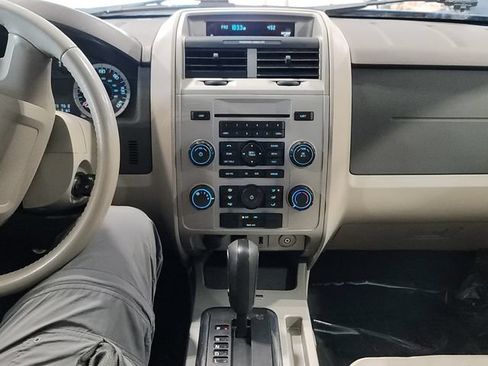 Used 2011 Ford Escape XLT w/ 202A Rapid Spec Order Code AWD/4WD image 28