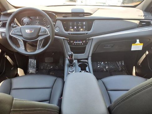 New 2026 Cadillac XT5 Luxury AWD/4WD image 11
