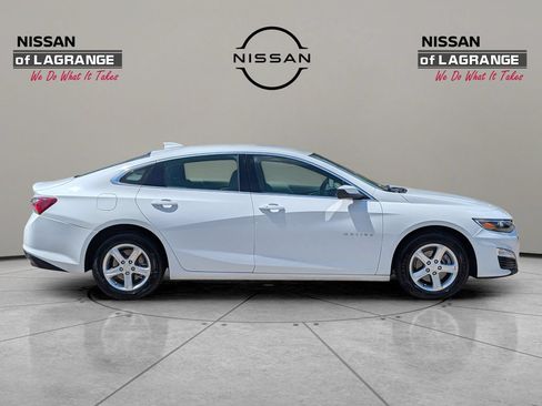 Used 2022 Chevrolet Malibu LT FWD image 4