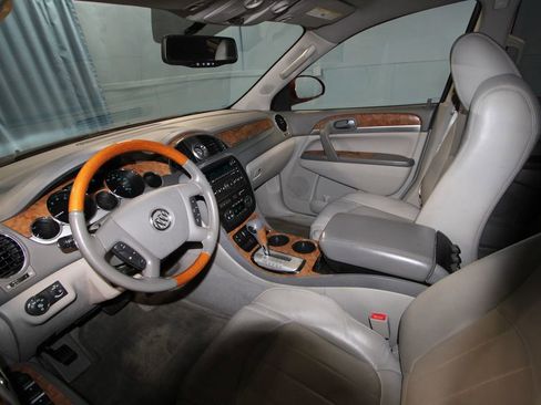 Used 2012 Buick Enclave Leather image 2