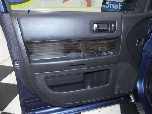 Used 2019 Ford Flex SEL image 23